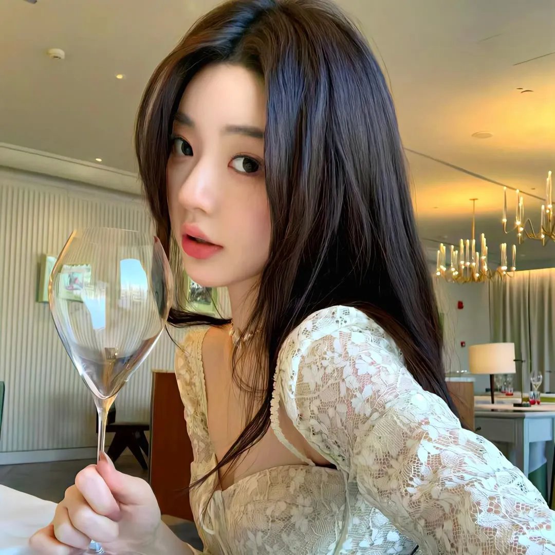 洞里的月亮